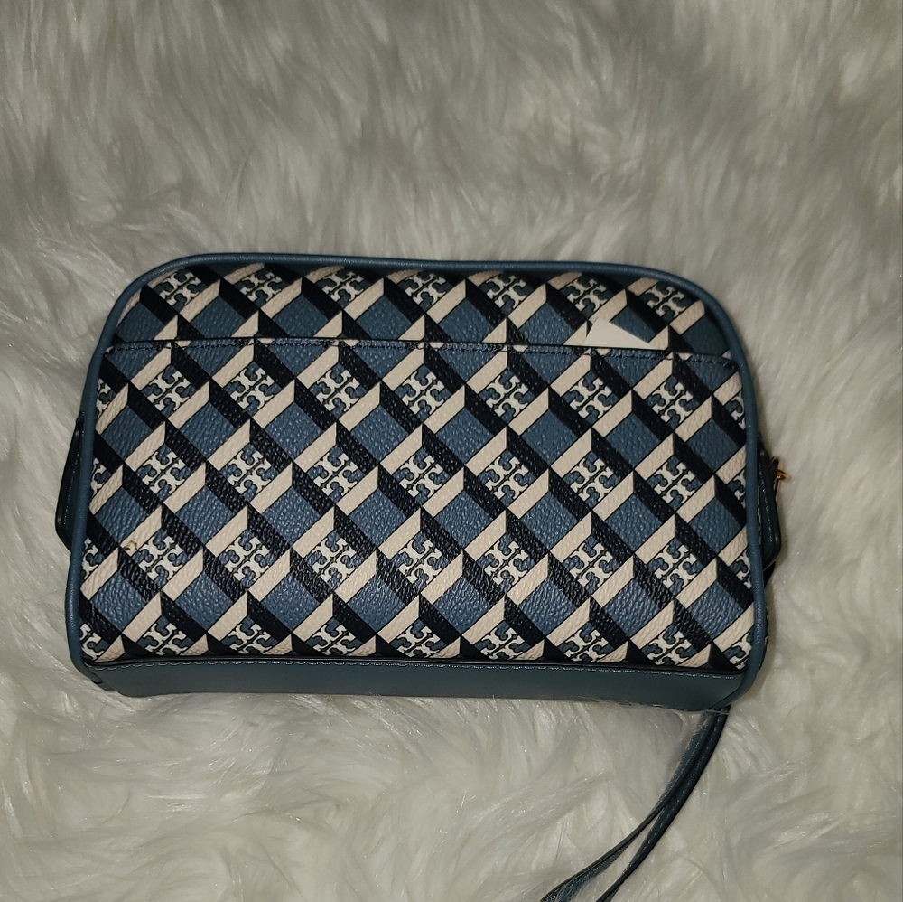 Tory Burch Wristlet - Picture 14 of 16